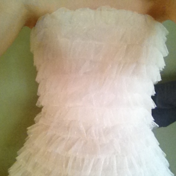 Wedding Dress - Picture 4 of 7